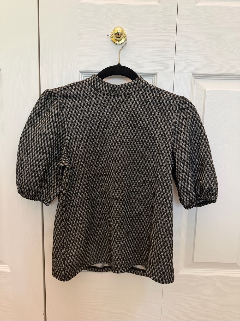 Ann Taylor Factory Black and Gray Puff-Sleeve Textured Blouse